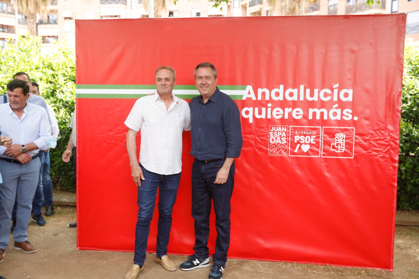 Más de 80 imágenes de los ediles socialistas de la provincia con el candidato del partido a la presidencia de la Junta
