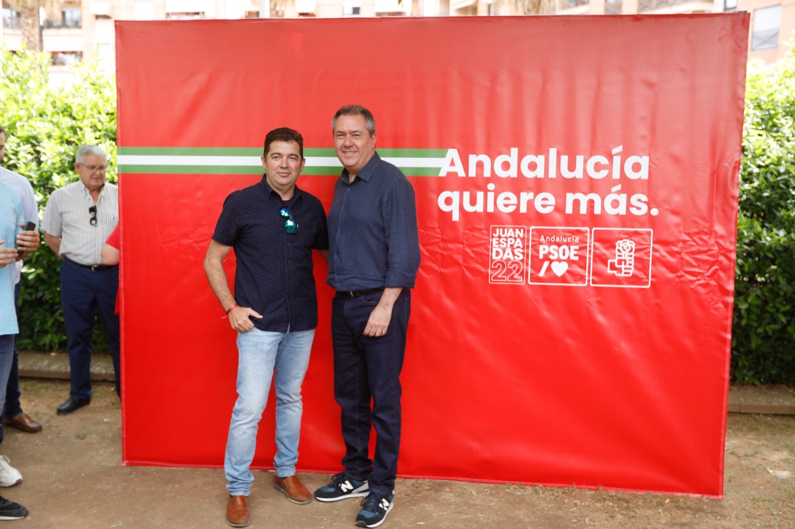 Más de 80 imágenes de los ediles socialistas de la provincia con el candidato del partido a la presidencia de la Junta
