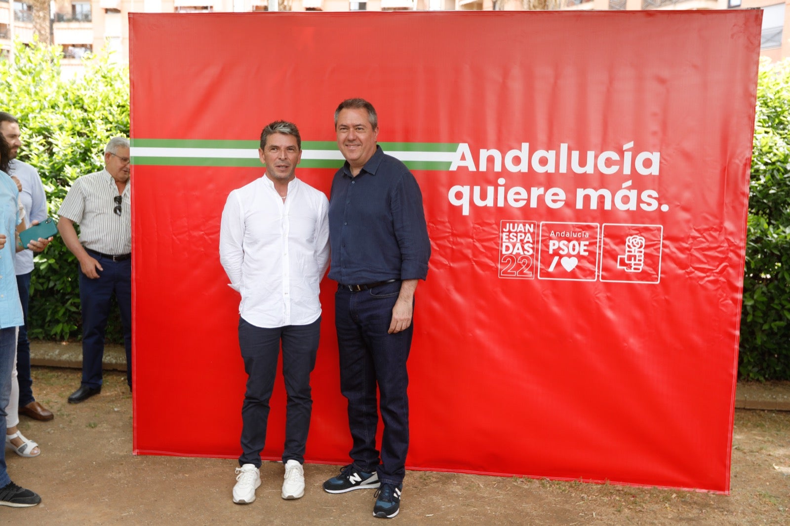 Más de 80 imágenes de los ediles socialistas de la provincia con el candidato del partido a la presidencia de la Junta