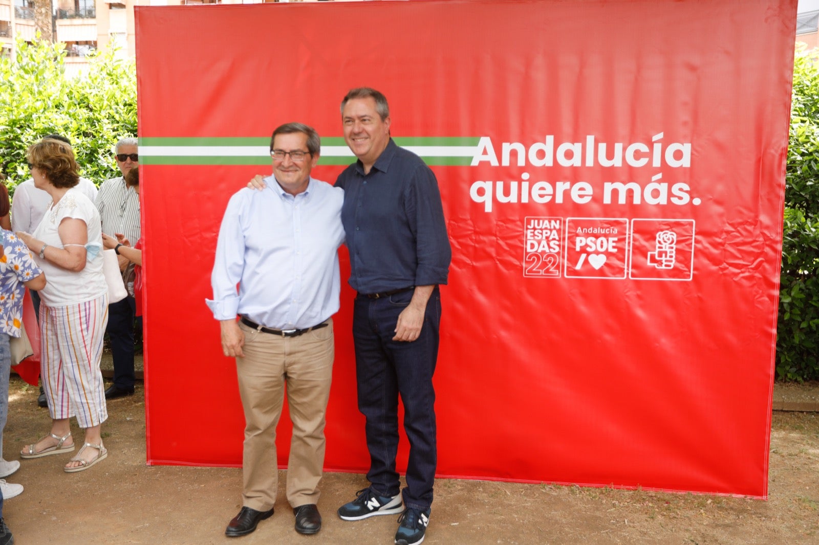 Más de 80 imágenes de los ediles socialistas de la provincia con el candidato del partido a la presidencia de la Junta