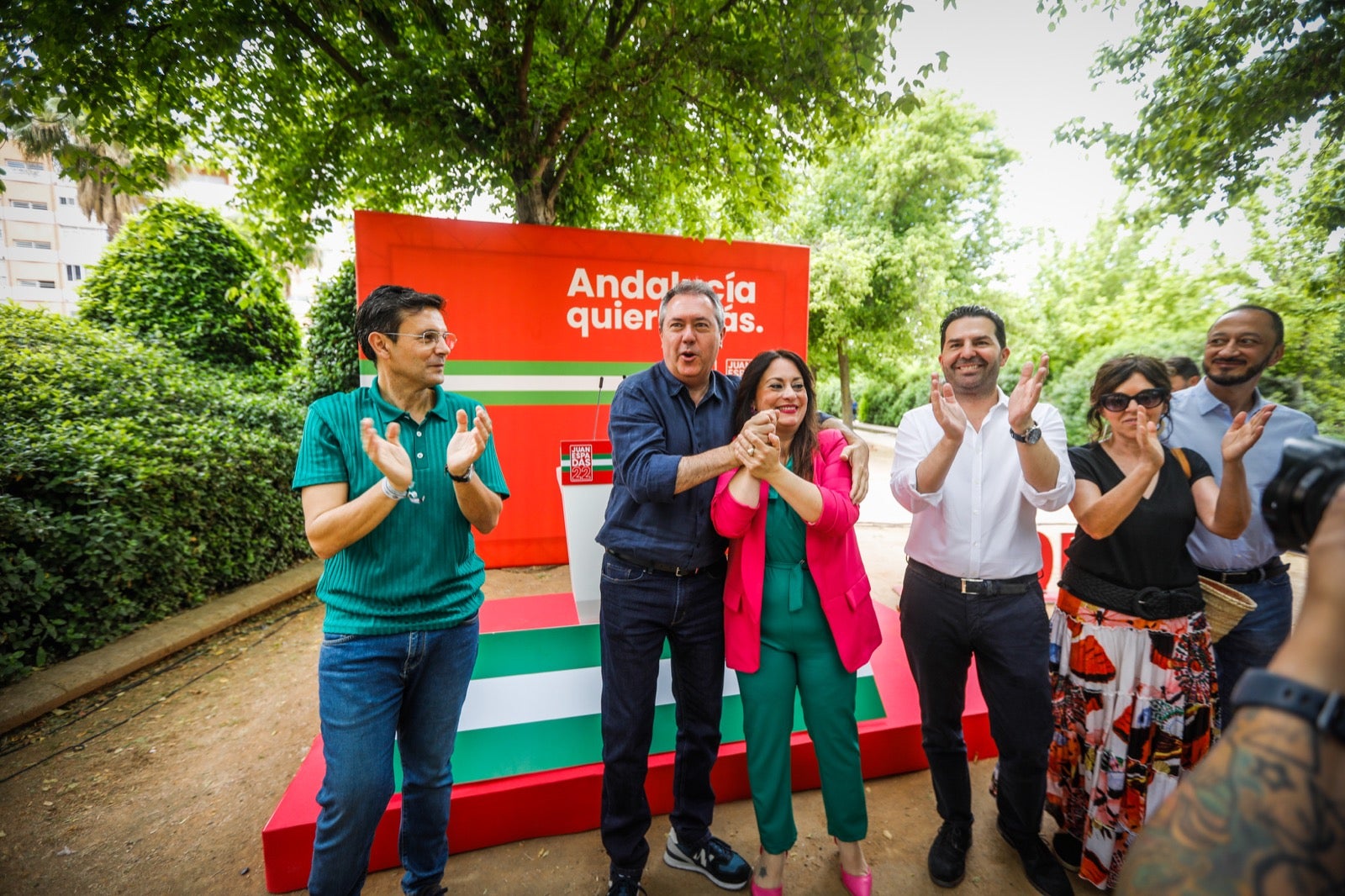 Más de 80 imágenes de los ediles socialistas de la provincia con el candidato del partido a la presidencia de la Junta