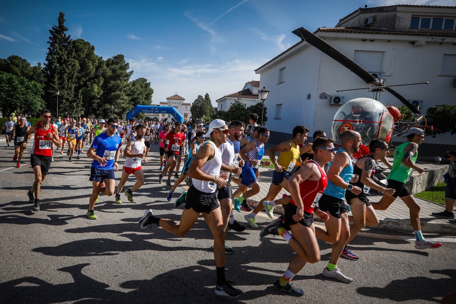 Así se ha desarrollado la segunda carrera de 'Los Volantones', celebrada con motivo de los actos del centenario de la base