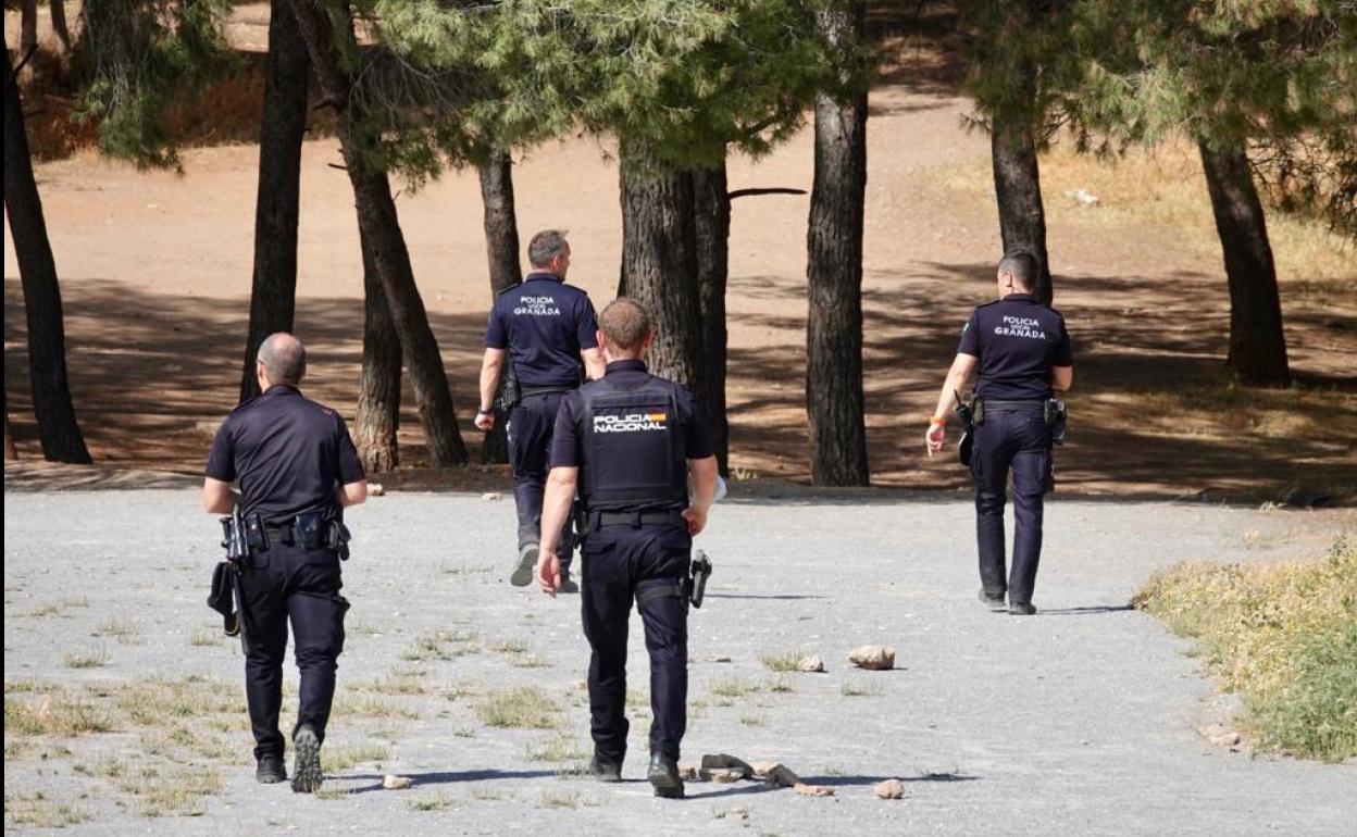 La Policía Nacional inspecciona la zona