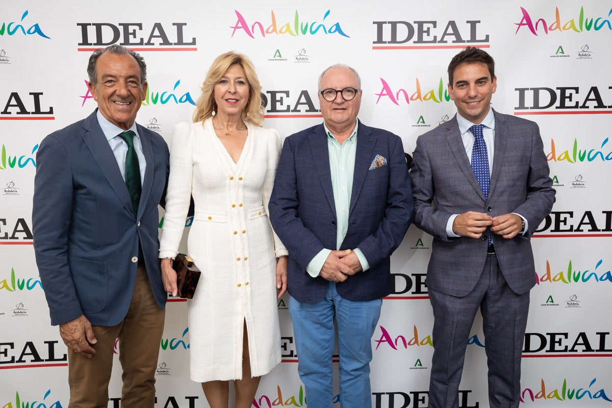 Se ha reconocido a lo mejor del sector granadino en cinco categorías: Mejor Hotel, Mejor Cocinero, Mejor Alojamiento Rural, Mejor Taberna y Mejor Restaurante