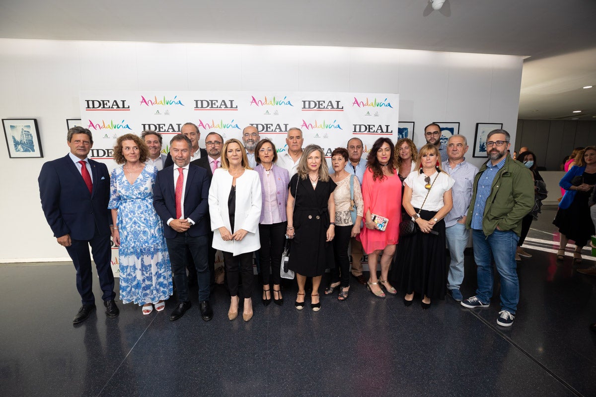 Se ha reconocido a lo mejor del sector granadino en cinco categorías: Mejor Hotel, Mejor Cocinero, Mejor Alojamiento Rural, Mejor Taberna y Mejor Restaurante