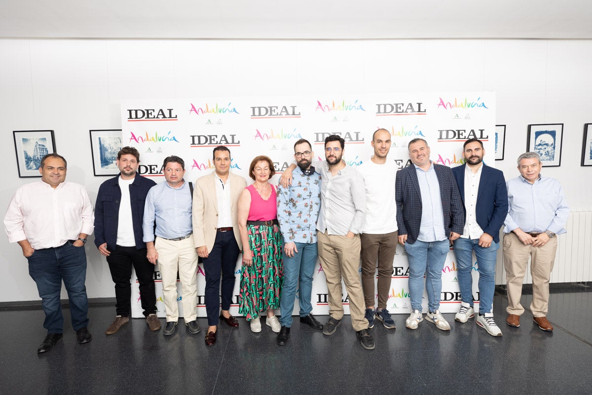 Se ha reconocido a lo mejor del sector granadino en cinco categorías: Mejor Hotel, Mejor Cocinero, Mejor Alojamiento Rural, Mejor Taberna y Mejor Restaurante