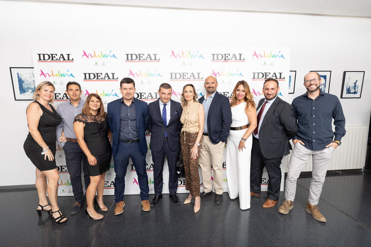 Se ha reconocido a lo mejor del sector granadino en cinco categorías: Mejor Hotel, Mejor Cocinero, Mejor Alojamiento Rural, Mejor Taberna y Mejor Restaurante