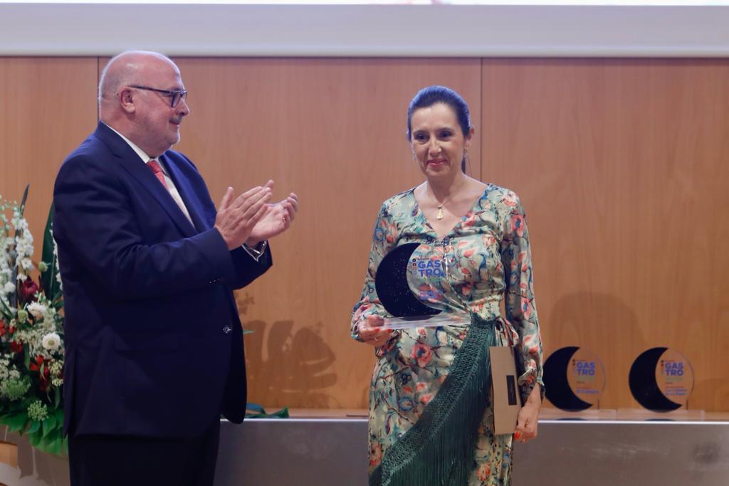 Se ha reconocido a lo mejor del sector granadino en cinco categorías: Mejor Hotel, Mejor Cocinero, Mejor Alojamiento Rural, Mejor Taberna y Mejor Restaurante