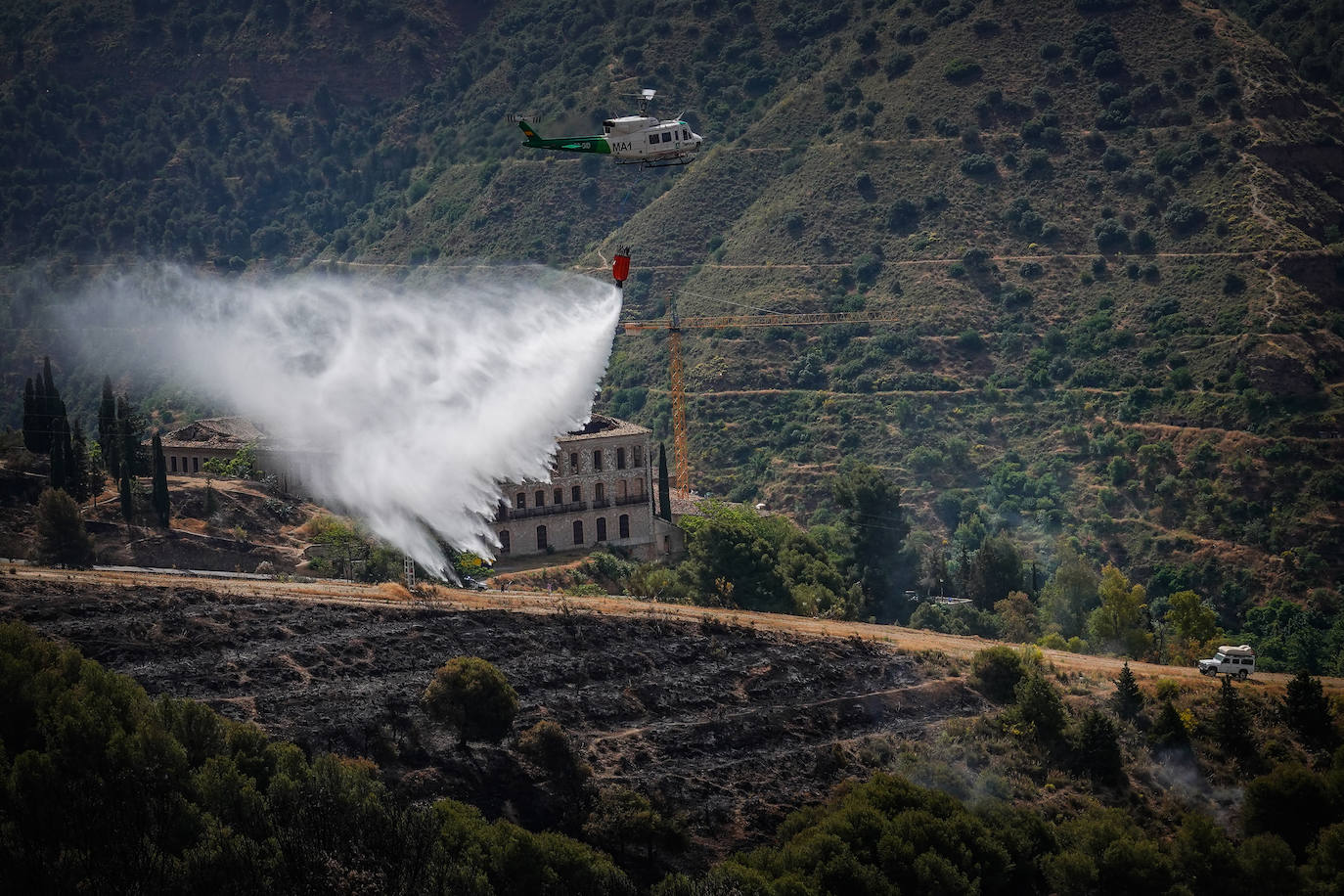 Visitamos el entorno afectado por el fuego declarado el pasado domingo por la tarde