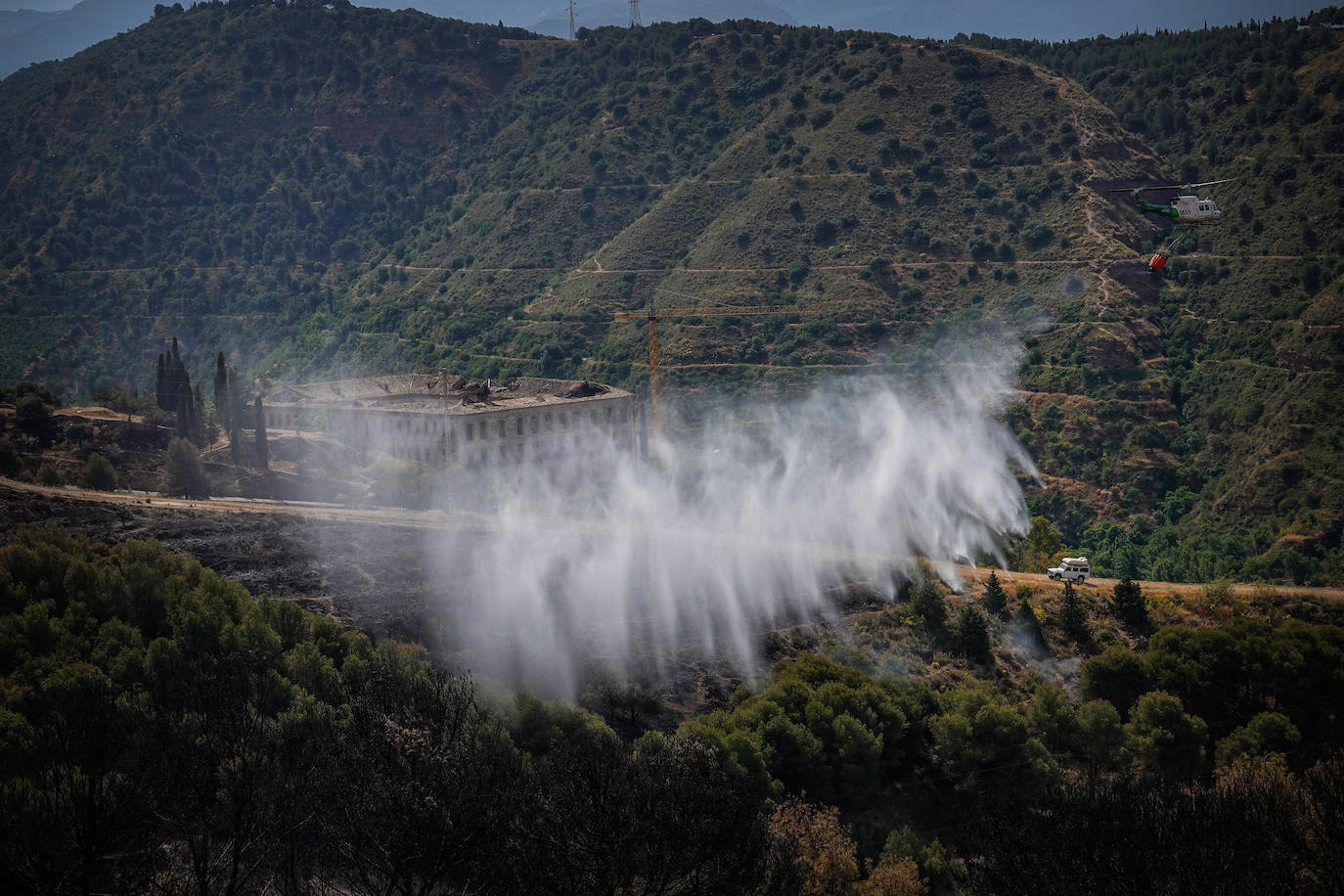 Visitamos el entorno afectado por el fuego declarado el pasado domingo por la tarde