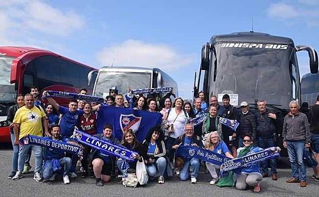 Aficionados llegados hoy en autobús. 