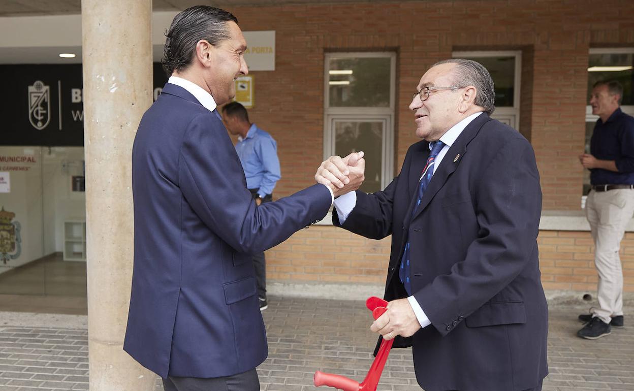 Granada CF Mejorar la relación con los aficionados y el empresariado