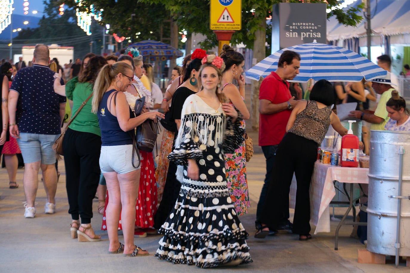 Los granadinos aprovecharon la disminución del calor para disfrutar del ferial