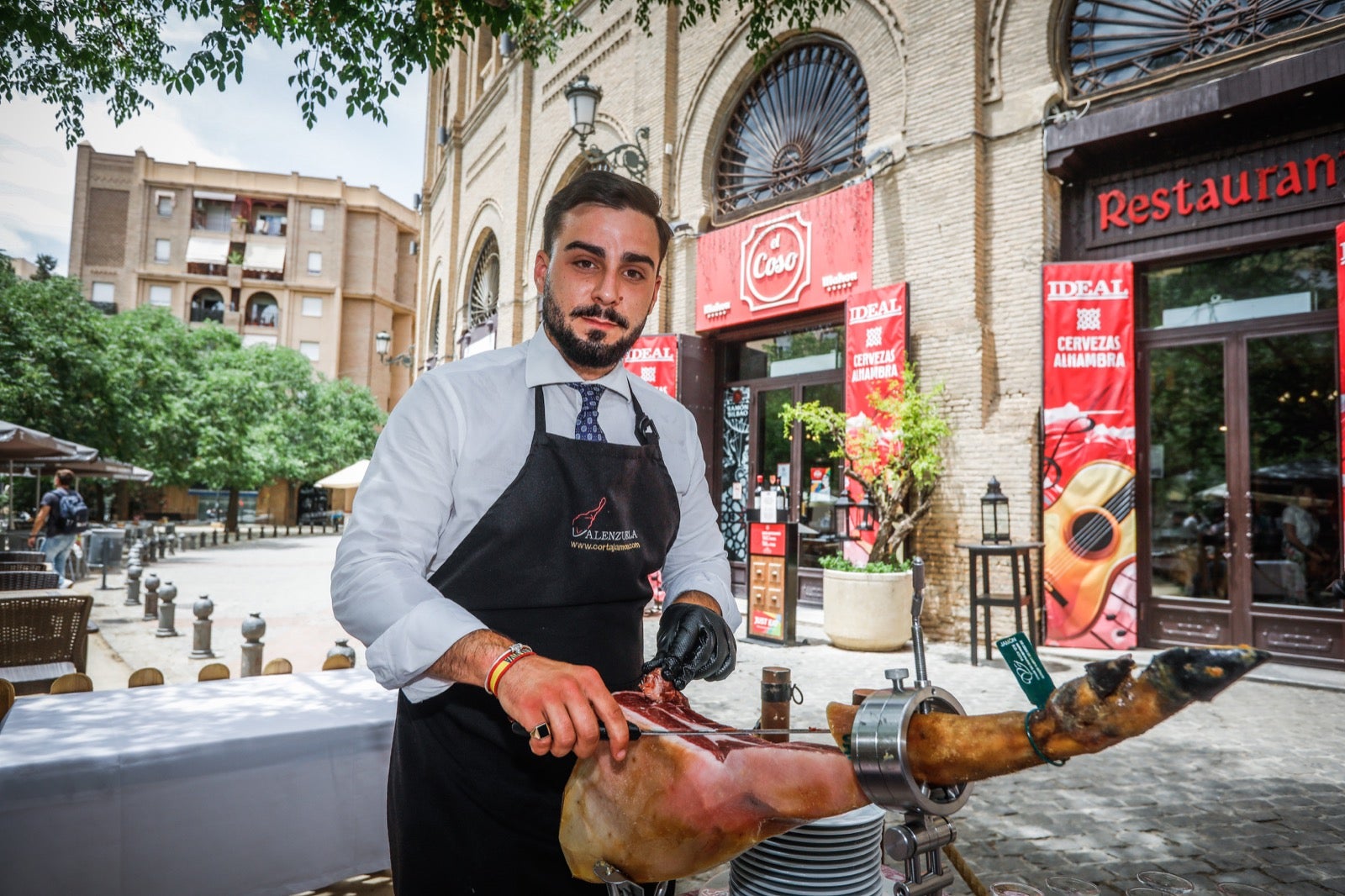 ¿Has estado en el restaurante de la Plaza de Toros celebrando la Feria de Día? Aquí puedes verte