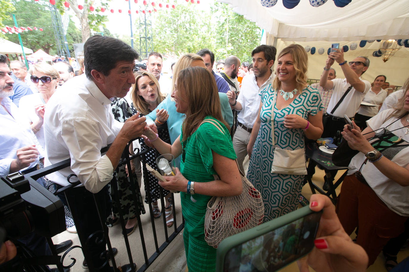 Tanto PP como Ciudadanos han hecho campaña en el Ferial de Almanjáyar, con Juanma Moreno, Marifrán Carazo, Francisco Rodríguez por un lado, y Juan Marín, Inés Arrimadas y Concha Insúa por otro