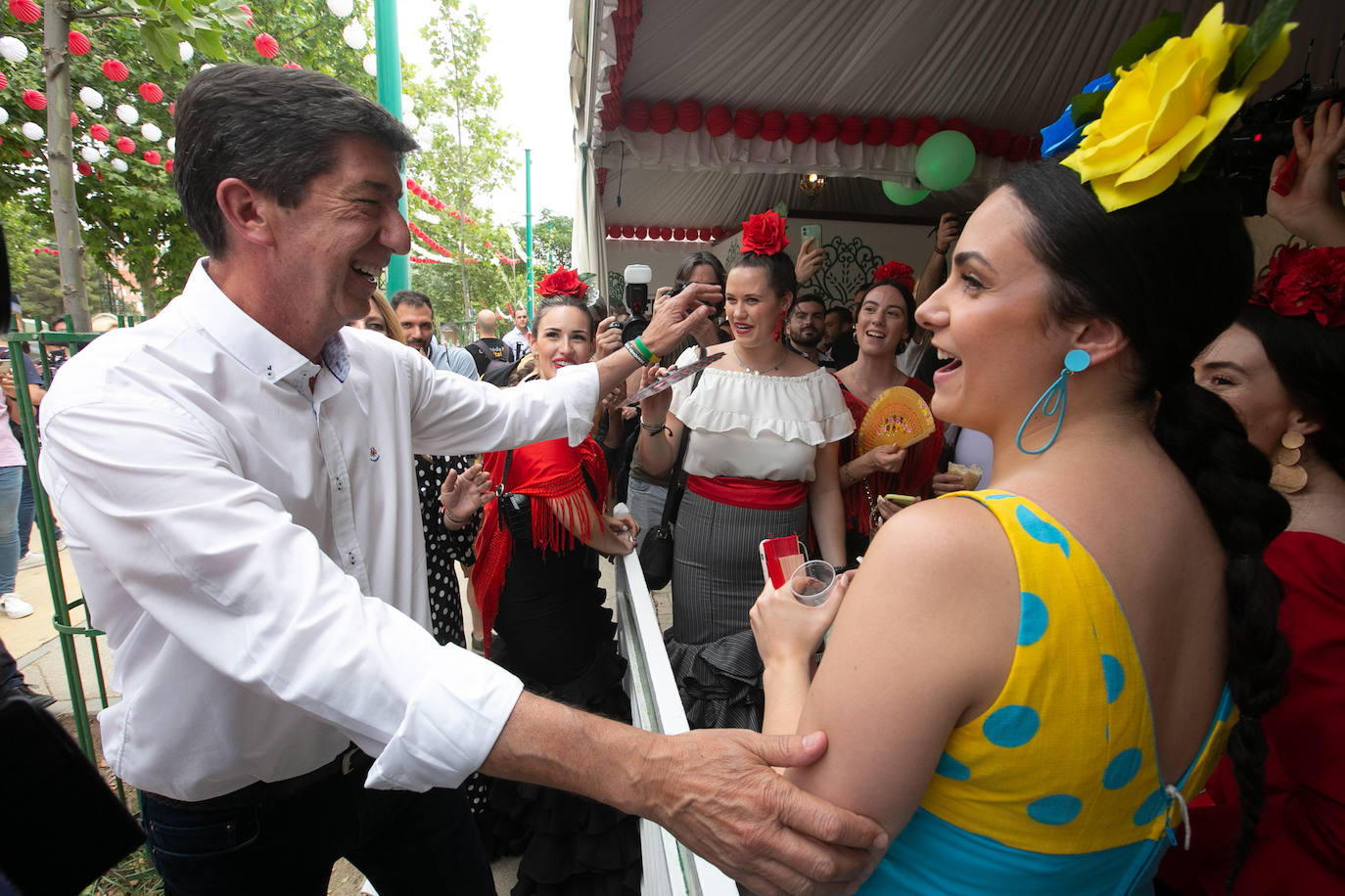 Tanto PP como Ciudadanos han hecho campaña en el Ferial de Almanjáyar, con Juanma Moreno, Marifrán Carazo, Francisco Rodríguez por un lado, y Juan Marín, Inés Arrimadas y Concha Insúa por otro