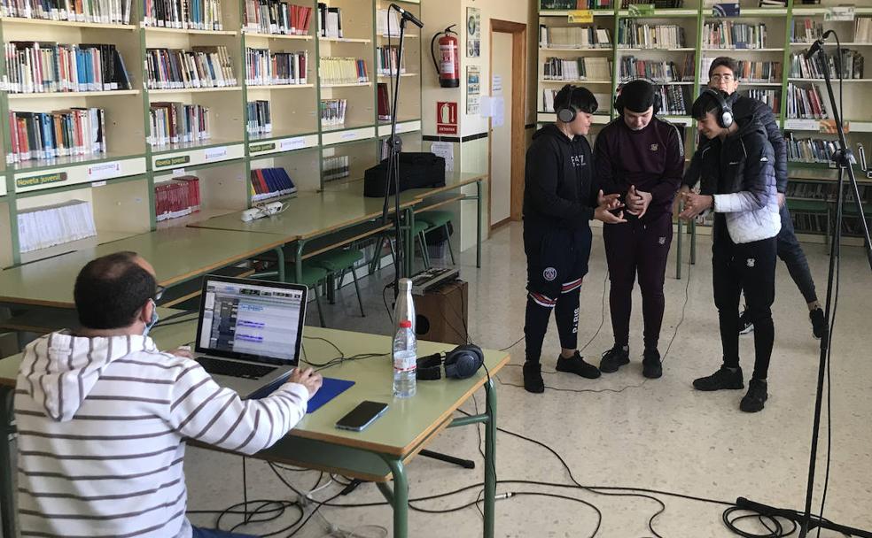 Videoclip con la versión rock del 'Zorongo gitano' de Lorca realizado por el alumnado del IES Fernando de los Ríos de Fuente Vaqueros.