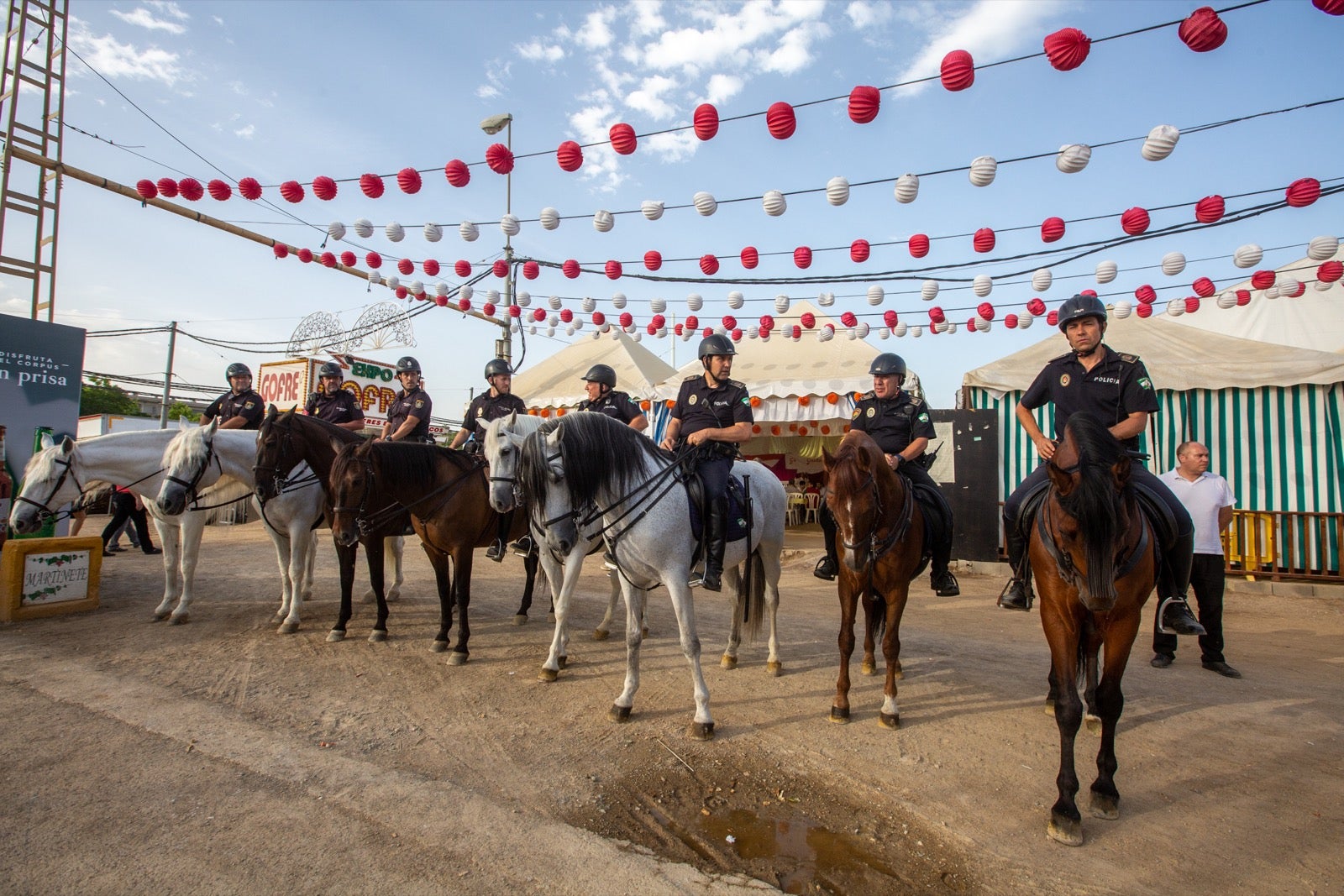 Brindis a caballo por la Fería de Graná.