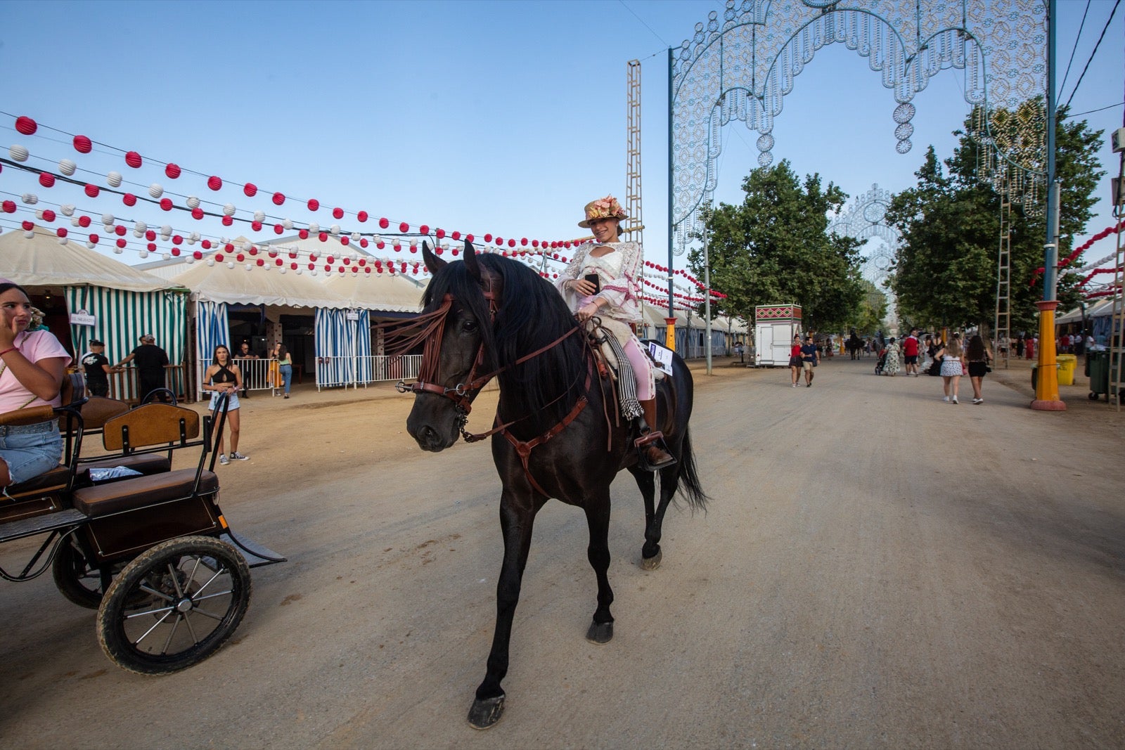 Brindis a caballo por la Fería de Graná.