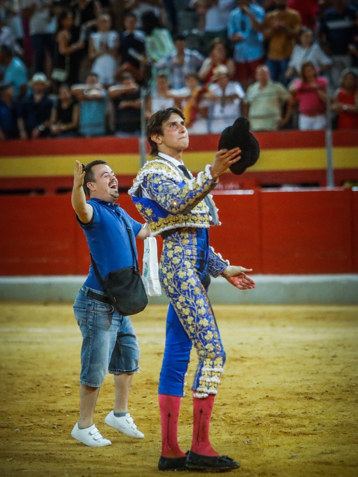 La afición taurina disfrutó de una tarde triunfal.