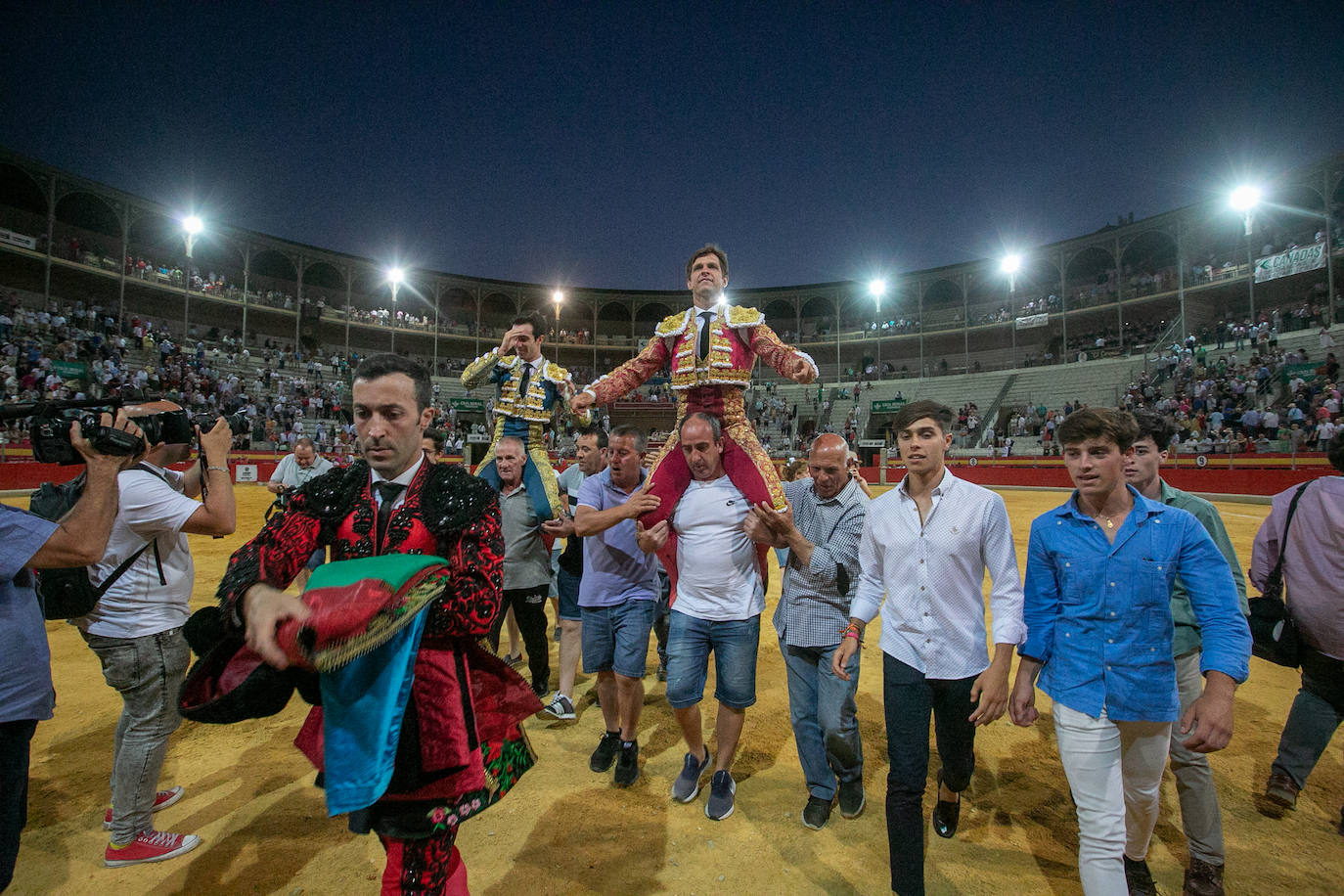 El Juli y Tomás Rufo, camino de la puerta grande de la Monumental de Frascuelo.