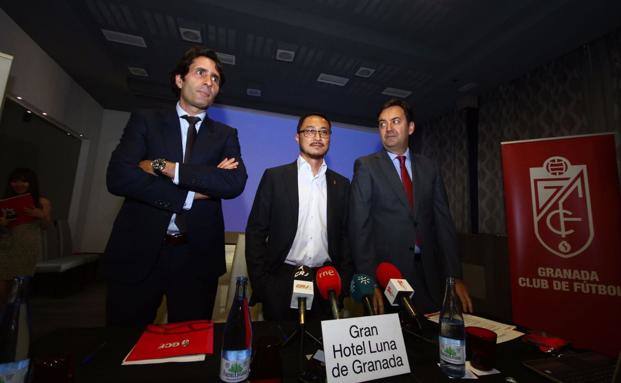 Ignacio Cuerva, Kangning Wang y Antonio Fernández Monterrubio presentaron los precios de la temporada 2017/18. 