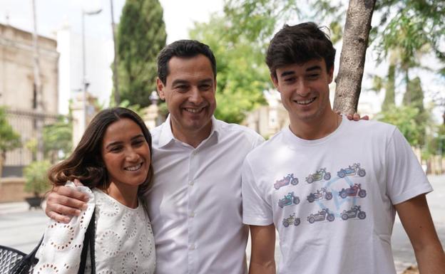 El candidato del PP a la reelección de la Junta de Andalucía, Juanma Moreno, en la mañana de este lunes.