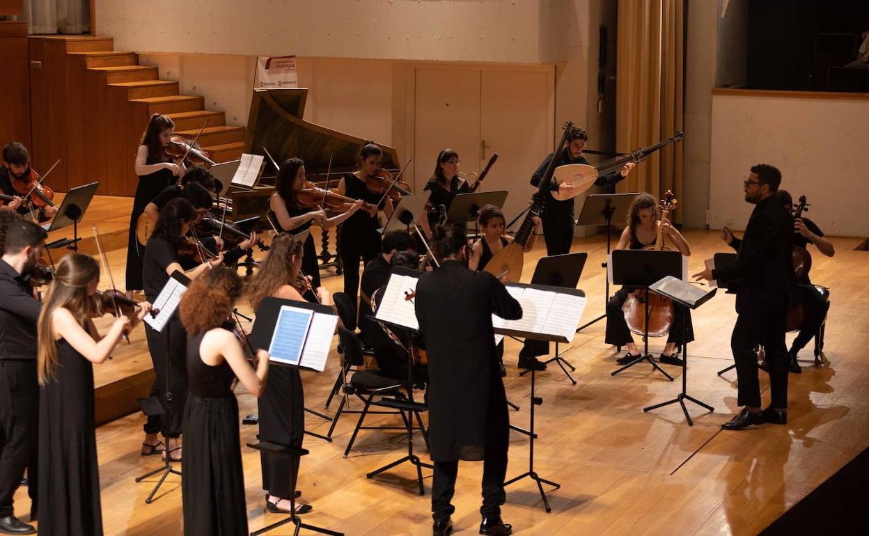 Un momento del concierto de la Academia Barroca en el Centro Manuel de Falla. 