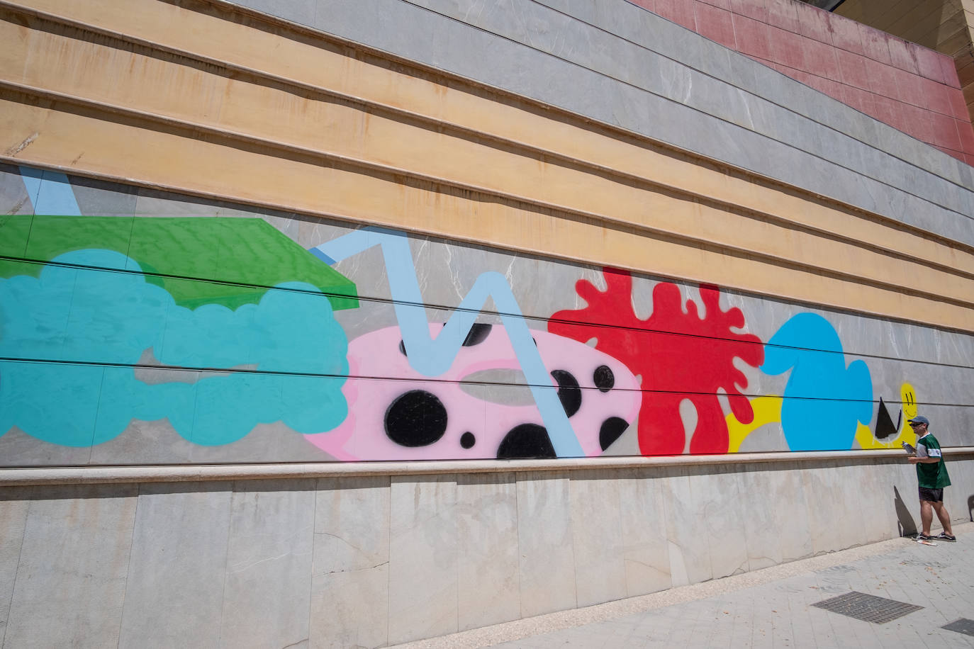 Nuevos grafitis se suman al proyecto de colorear el barrio de La Chana