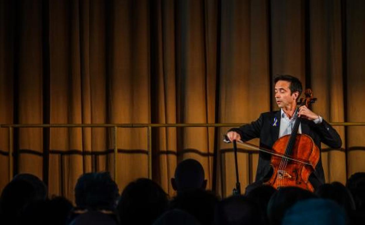 Jean-Guihen Queyras.