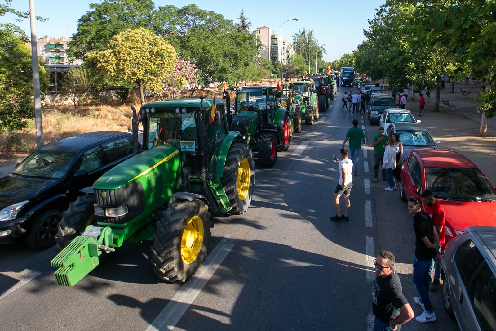 200 tractores marchan por el centro para protestar por el precio de los carburantes y de la electricidad