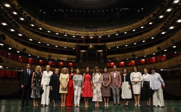 La reina Letizia finaliza la 'otra cumbre' con flamenco y ópera