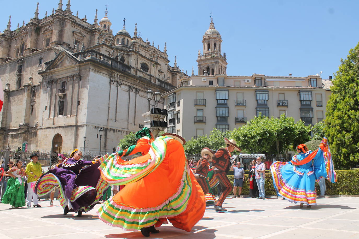 Grupos de Estados Unidos, México y Guinea Bissau actúan en la capital dentro de la 35 edición del Folk del Mundo