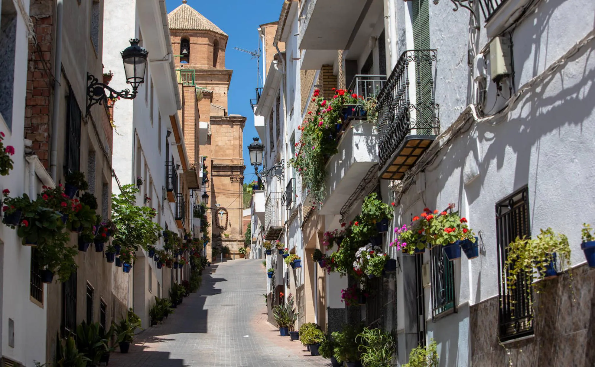 Esta es la carretera más larga de España. Y puede que pase por la puerta de  tu casa