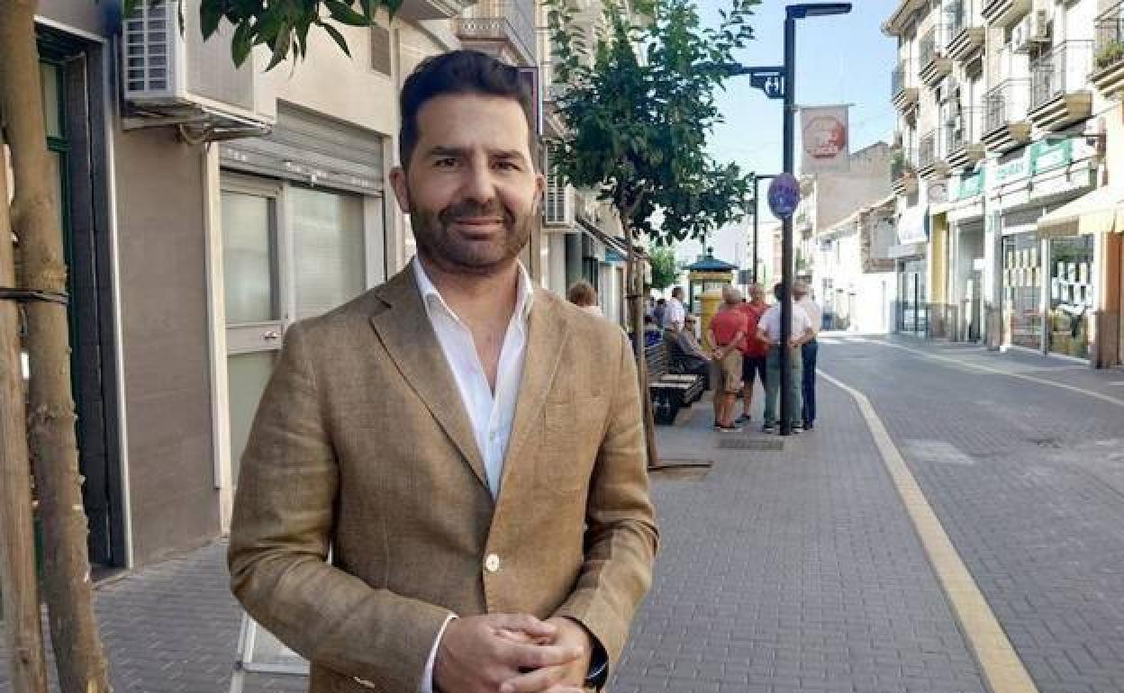 El alcalde de Maracena (Granada), el socialista Noel López, dejará este martes la Alcaldía de esta localidad tras casi 16 años en el cargo . 