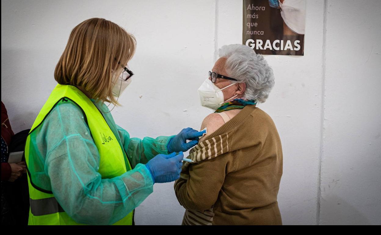 Vacunación en Granada.