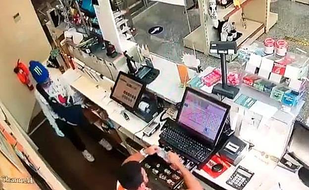 Dejan en libertad a la atracadora del Zaidín e ingresan en prisión a su pareja