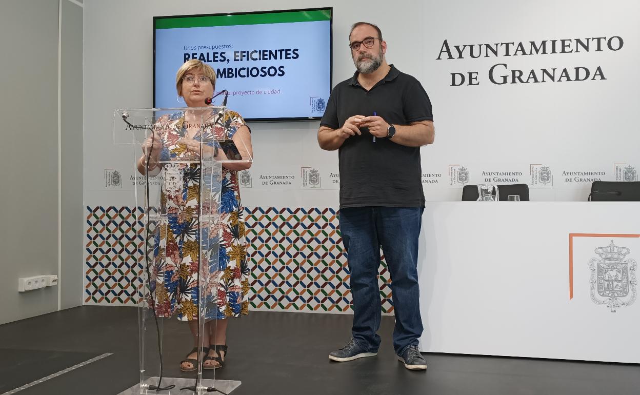 Ana Muñoz y Francisco Puentedura, durante la presentación del presupuesto.