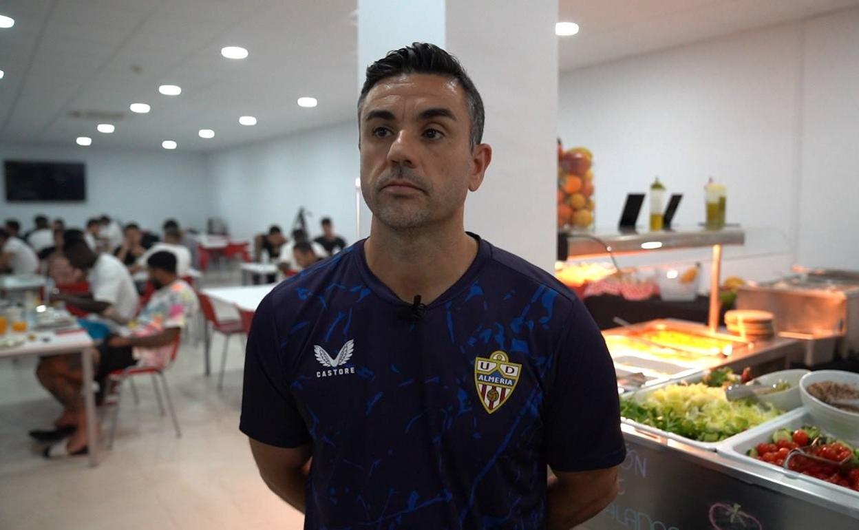 José González, nutricionista de la UD Almería, habla sobre los hábitos de alimentación. 