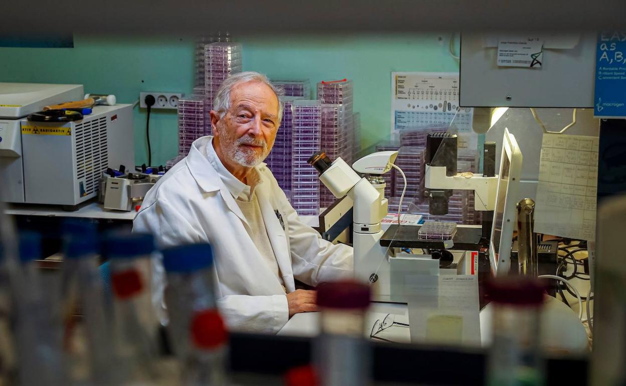 Luis Enjuanes, virólogo del laboratorio de Coronavirus del Centro Nacional de Biotecnología (CNB) del CSIC. 