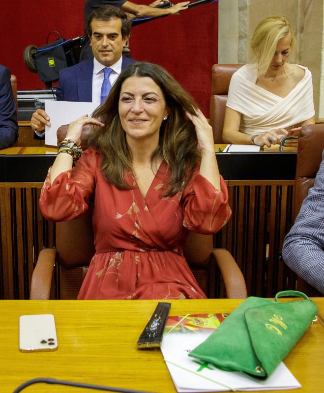 La portavoz de Vox en el Parlamento andaluz, Macarena Olona. 