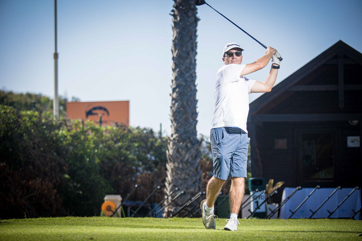 José Luis Martínez-Almeida, alcalde de Madrid, ganó la prueba combinada del Trofeo Ciudad de Madrid de golf que organiza el club Motril Playa Granada en agradecimiento a su socios madrileños en Los Moriscos