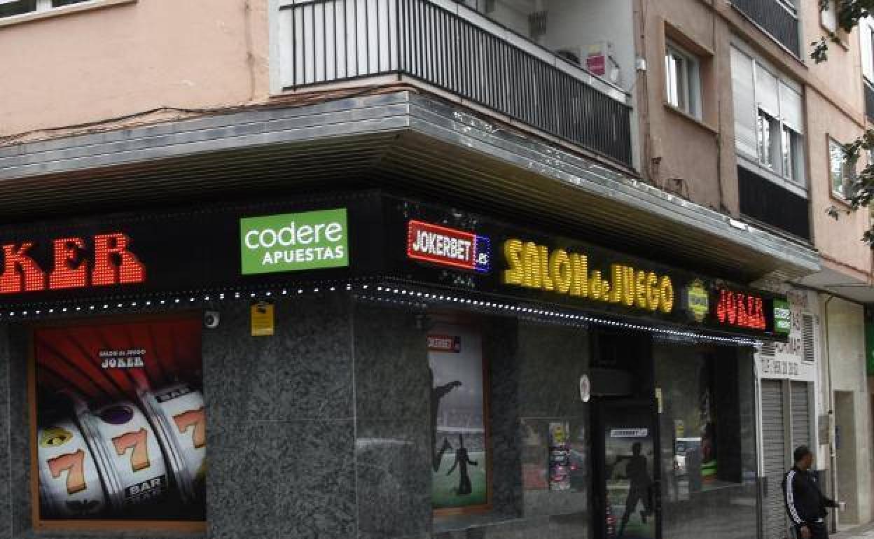 Salón de juegos de la Chana atracado y cuyo juicio por estos hechos se ha celebrado recientemente.