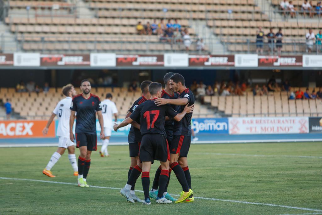 Fotos: Las imágenes del triangular entre el Granada, el Xerez y el Real Madrid Castilla