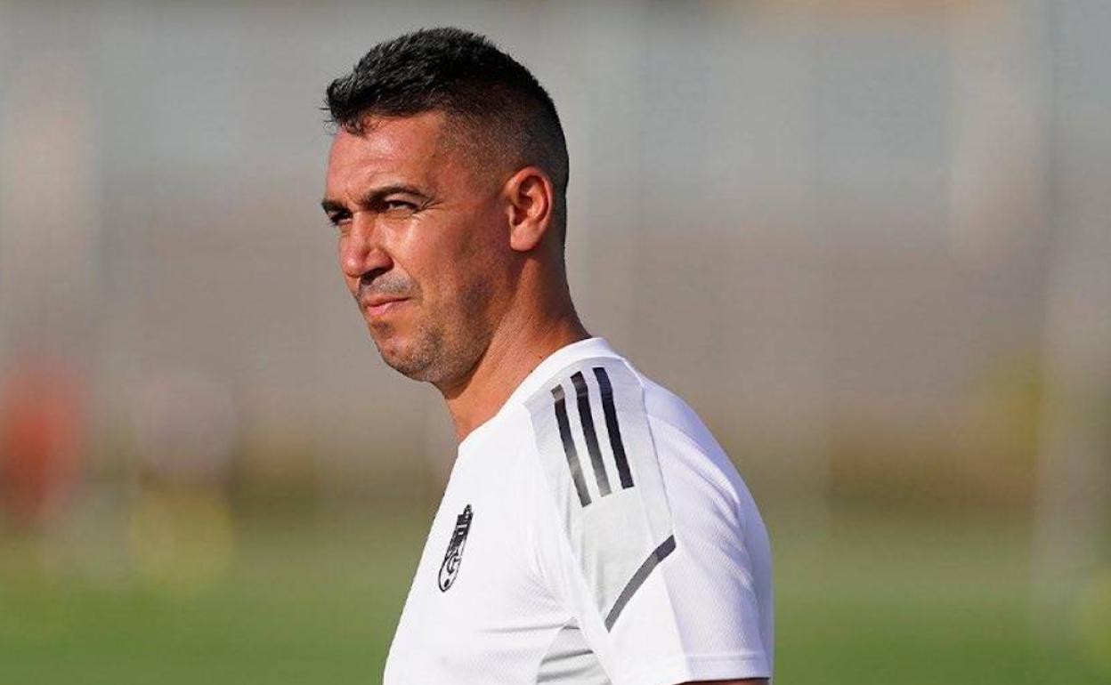 Juan Antonio Milla, técnico del Recreativo Granada. 