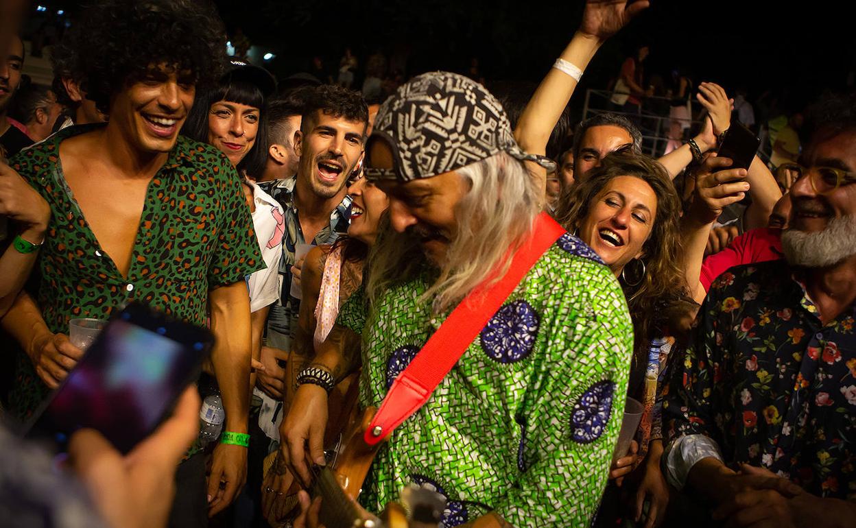 La banda O'funk'illo fue uno de los grupos que puso el broche al festival, muy cercano a su público. 