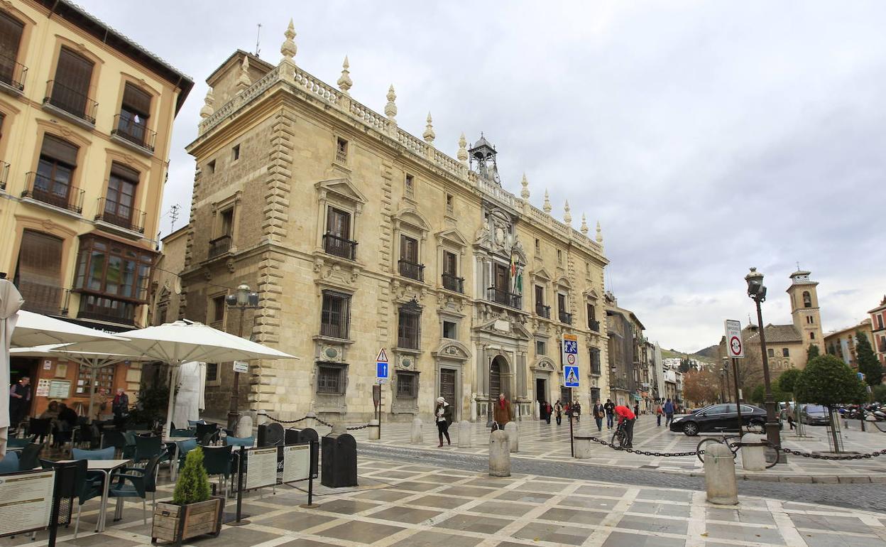 Confirman la sanción a un policía de Granada que se negó a coger una  denuncia | Ideal