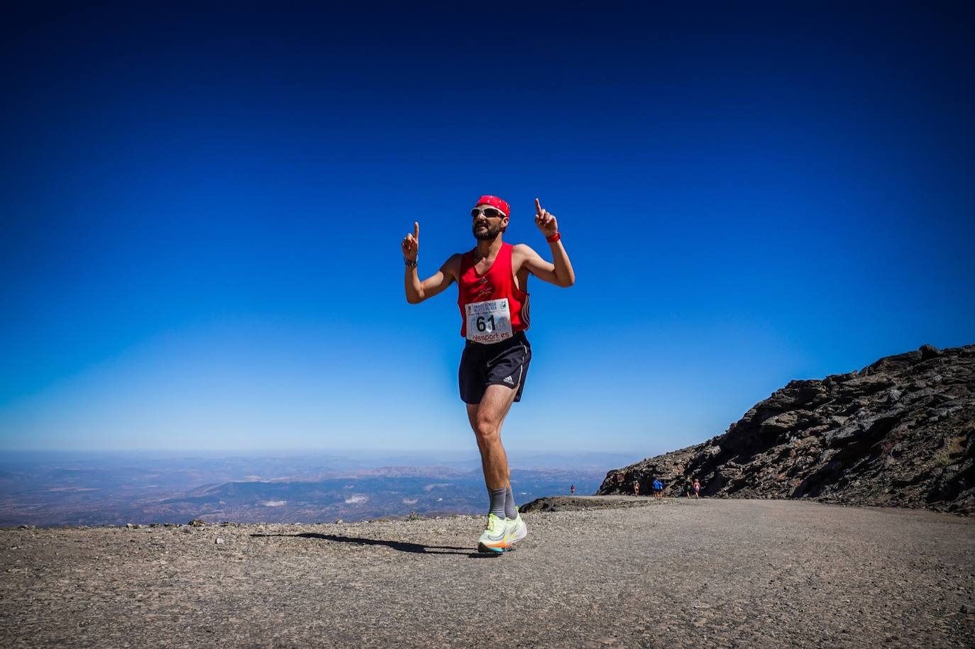 La 38 edición de la Subida Internacional Pico Veleta se ha celebrado este domingo.