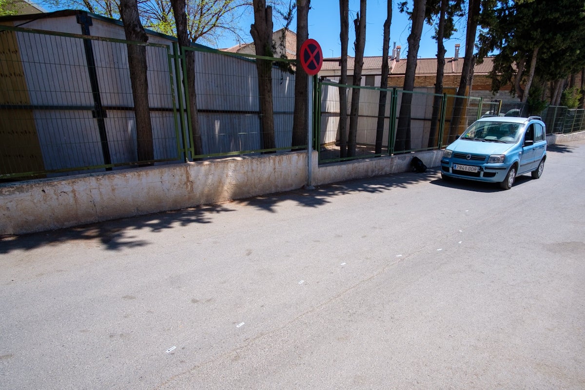 Los vecinos de la localidad, desolados tras el suceso.