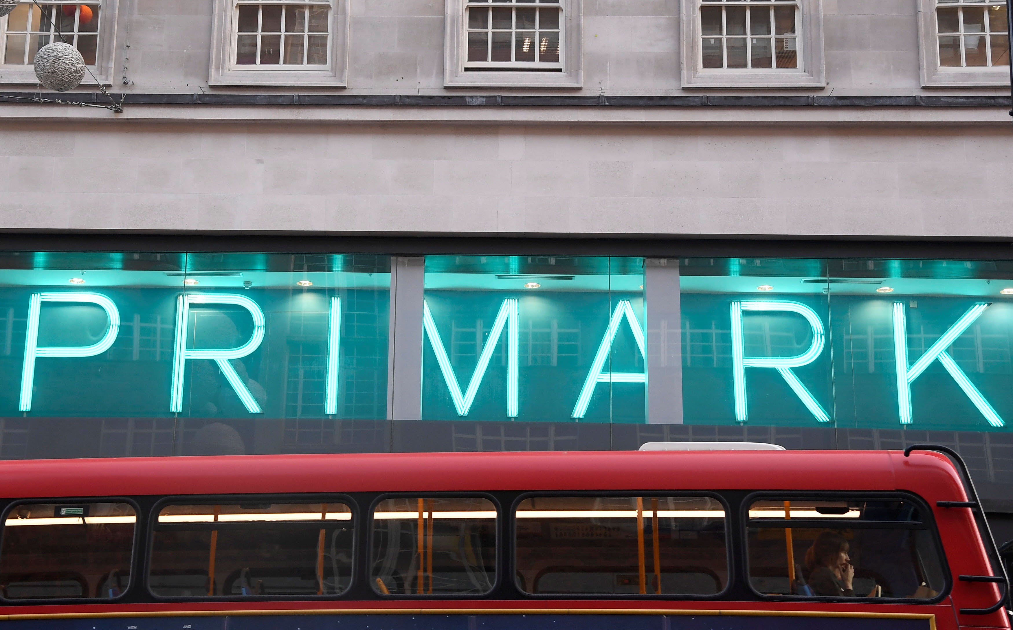 Primark retira del mercado uno de sus productos por contener sustancias tóxicas.